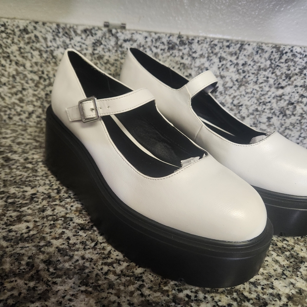 chunky platform shoes